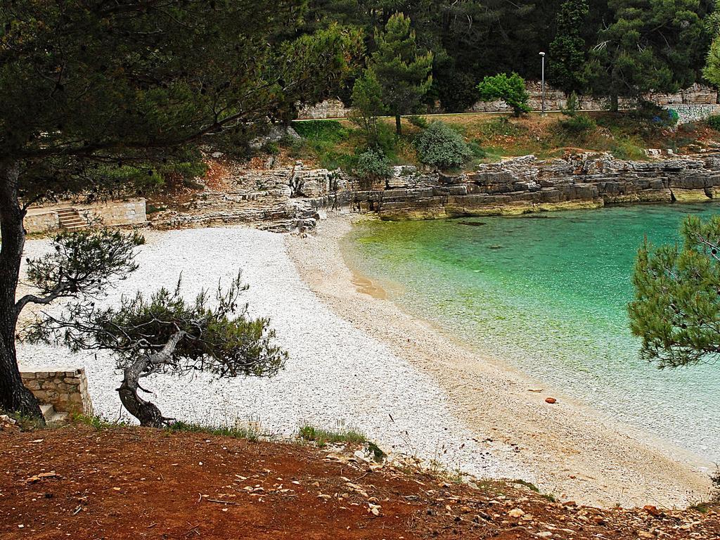 Apartment Klara II Πούλα Δωμάτιο φωτογραφία